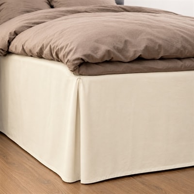 kappelagen 90x200 ivory på hjørne af seng
