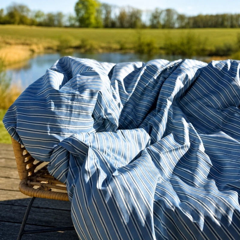 Sengetøj - 140x200 cm - bomuldssatin - Karl - blå strib - Luna Denmark
