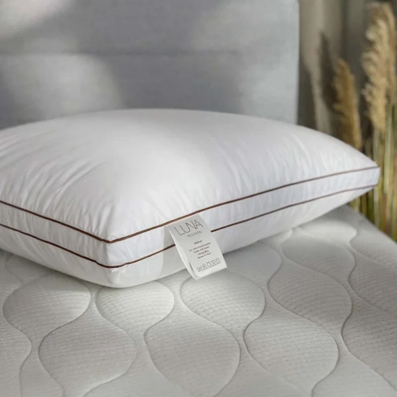 Downfiber hovedpude 60x63 cm - Luna Denmark